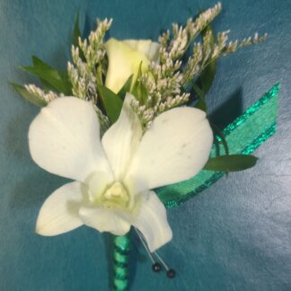 White Orchid & Rose Bout