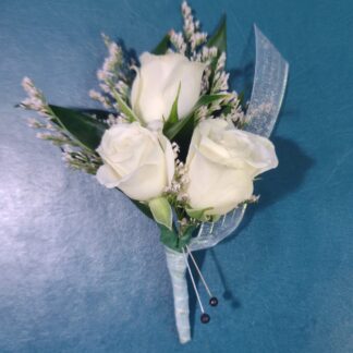 Bigger White Spray Rose Bout