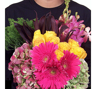 Heroman's Seasonal Vase, Changes Weekly