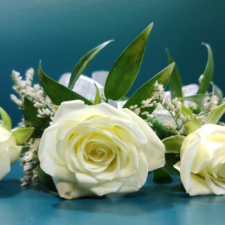 White Spray Roses Flower Bracelet Corsage