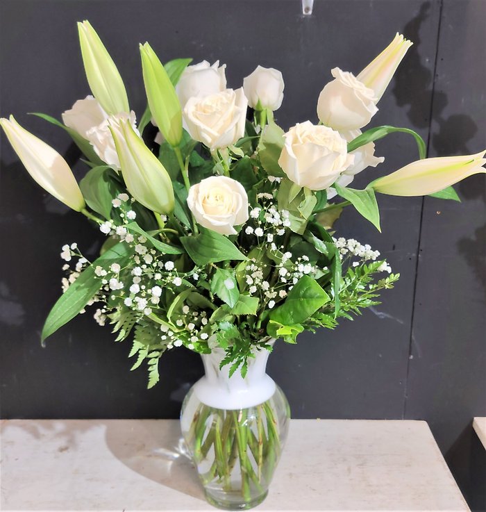 One Dozen White Roses