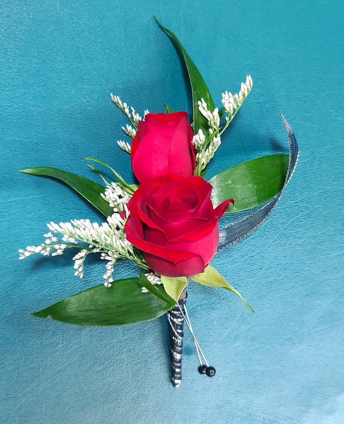 Colorful Double Rose Bout Standard