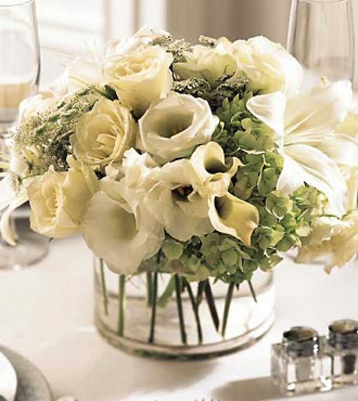 The White Linen Centerpiece