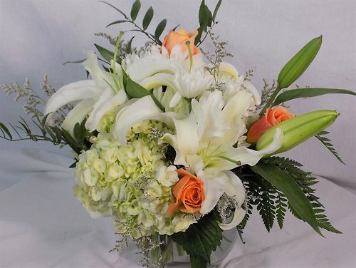 Peach Roses & Lilies