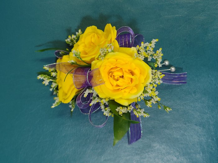 Colorful Spray Rose Pin-On