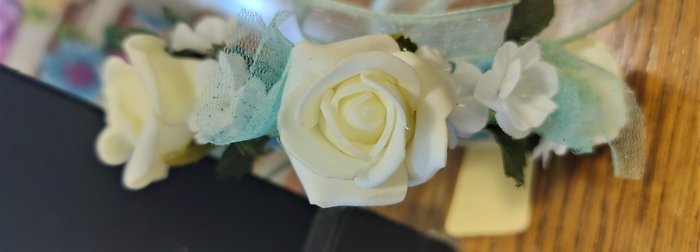 White Spray Roses Flower Bracelet Corsage