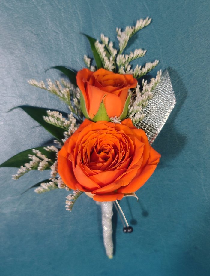 Colorful Double Rose Bout Standard